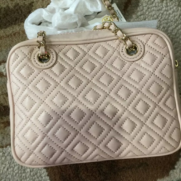 Tory Burch Light Oak Quilted Crossbody - Picture 4 of 8